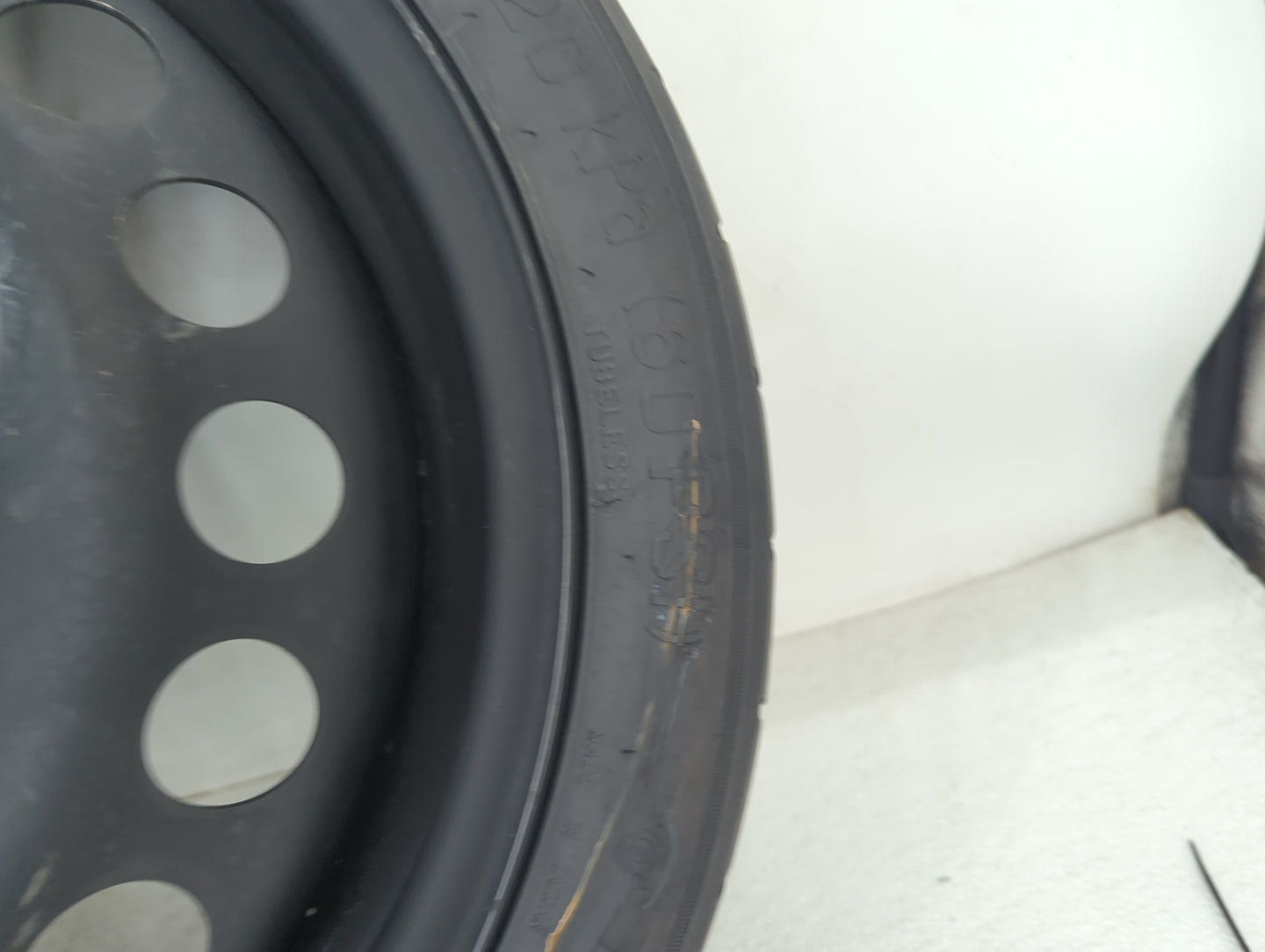 2004-2012 Chevrolet Malibu Spare Donut Tire Wheel Rim Oem 1491165 - Oemusedautoparts1.com