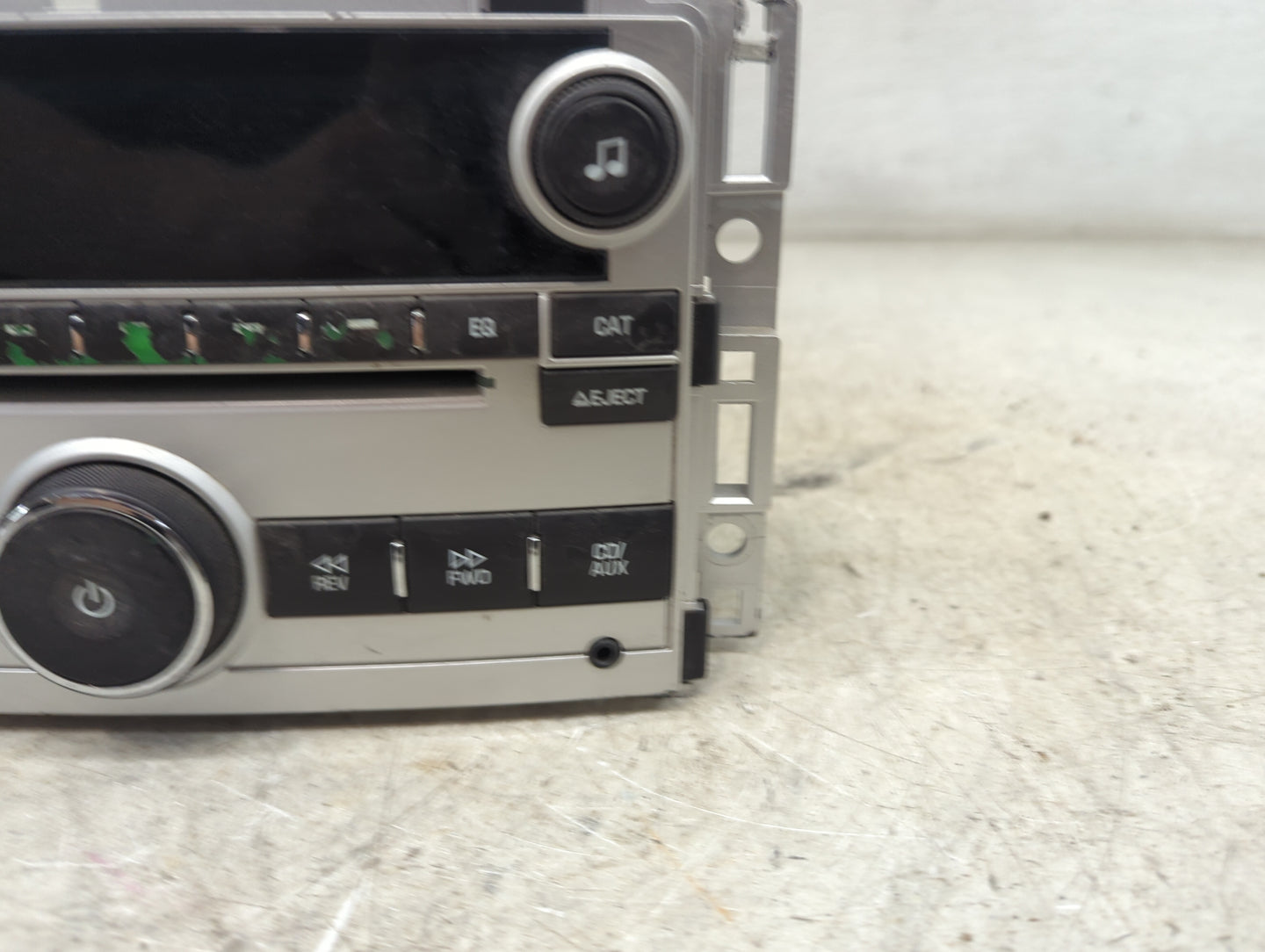 2010 Chevrolet Malibu Radio AM FM Cd Player Receiver Replacement P/N:28073878 Fits OEM Used Auto Parts - Oemusedautoparts1.c