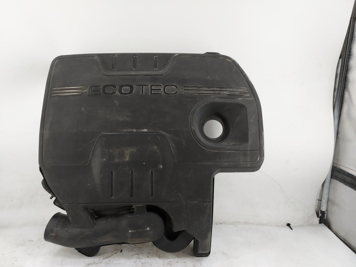2010 Chevrolet Malibu Engine Cover 1496983 - Oemusedautoparts1.com