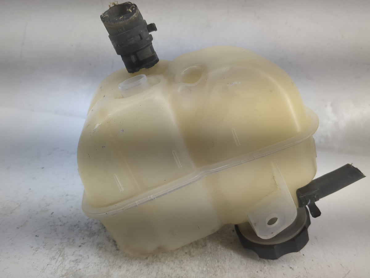 2007 Chevrolet Malibu Radiator Coolant Overflow Expansion Tank Bottle 1497950 - Oemusedautoparts1.com