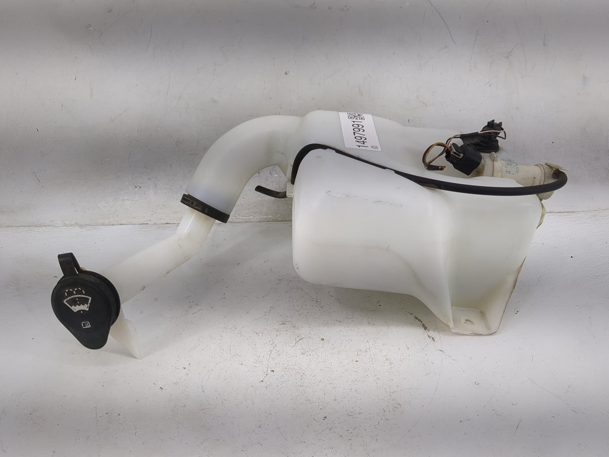 2008-2012 Chevrolet Malibu Windshield Washer Fluid Reservoir Bottle Oem 1497991 - Oemusedautoparts1.com