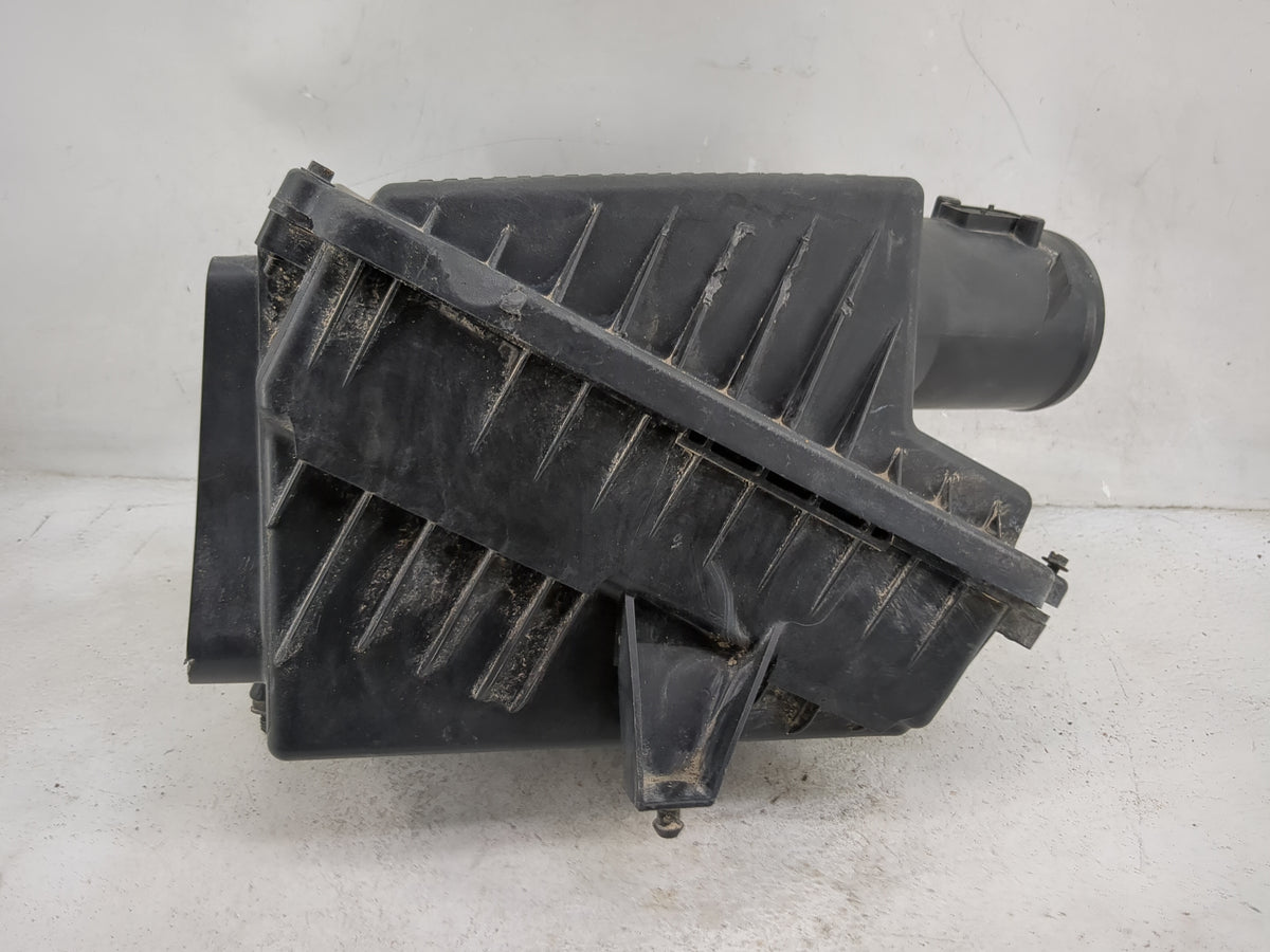 2010 Chevrolet Malibu Air Cleaner Intake-duct Hose Tube - Oemusedautoparts1.com