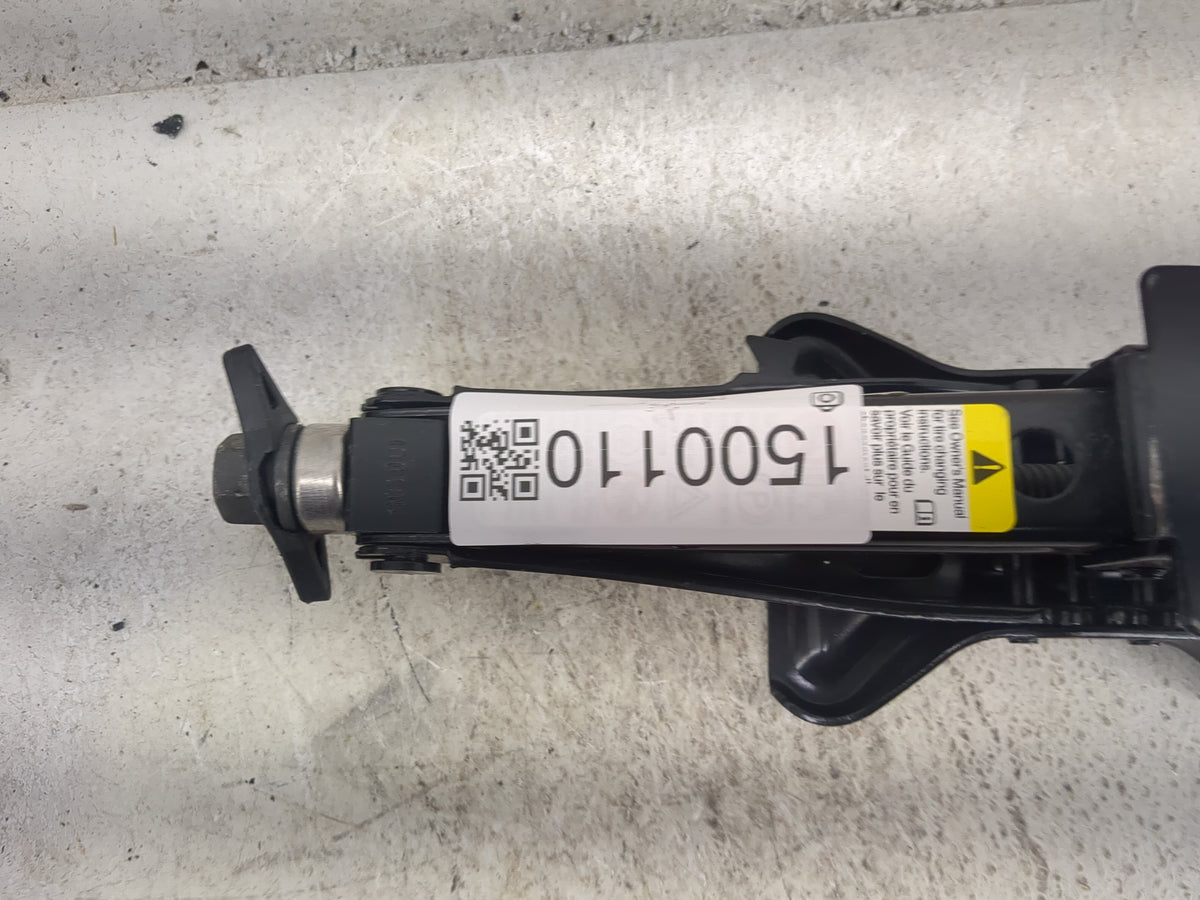 2010 Chevrolet Malibu Spare Scissor Car Jack 1500110 - Oemusedautoparts1.com