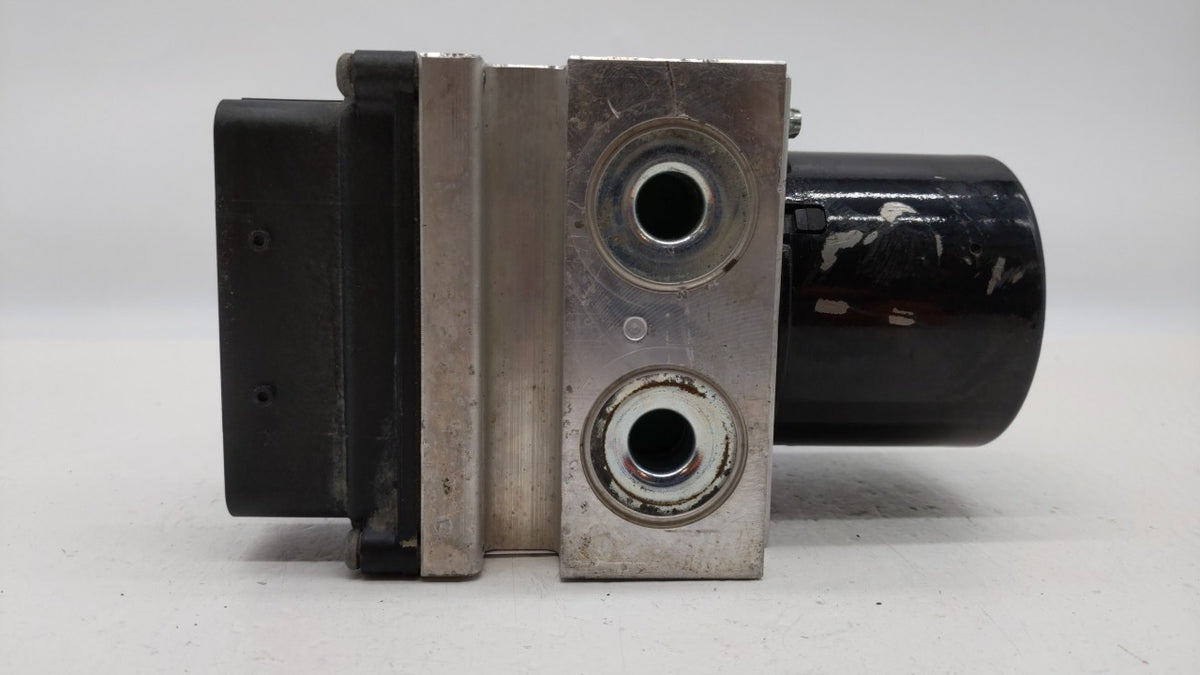 2010 Chevrolet Malibu Anti-Lock Brake ABS Pump Module Actuator OEM P/N:25949990 20812604 Fits OEM Used Auto Parts - Oemuseda