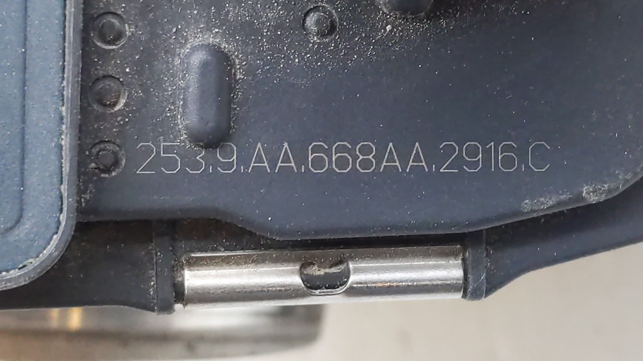 2008-2012 Chevrolet Malibu Throttle Body P/N:668AA 186AA Fits Fits 2007 2008 2009 2010 2011 2012 OEM Used Auto Parts - Oemus
