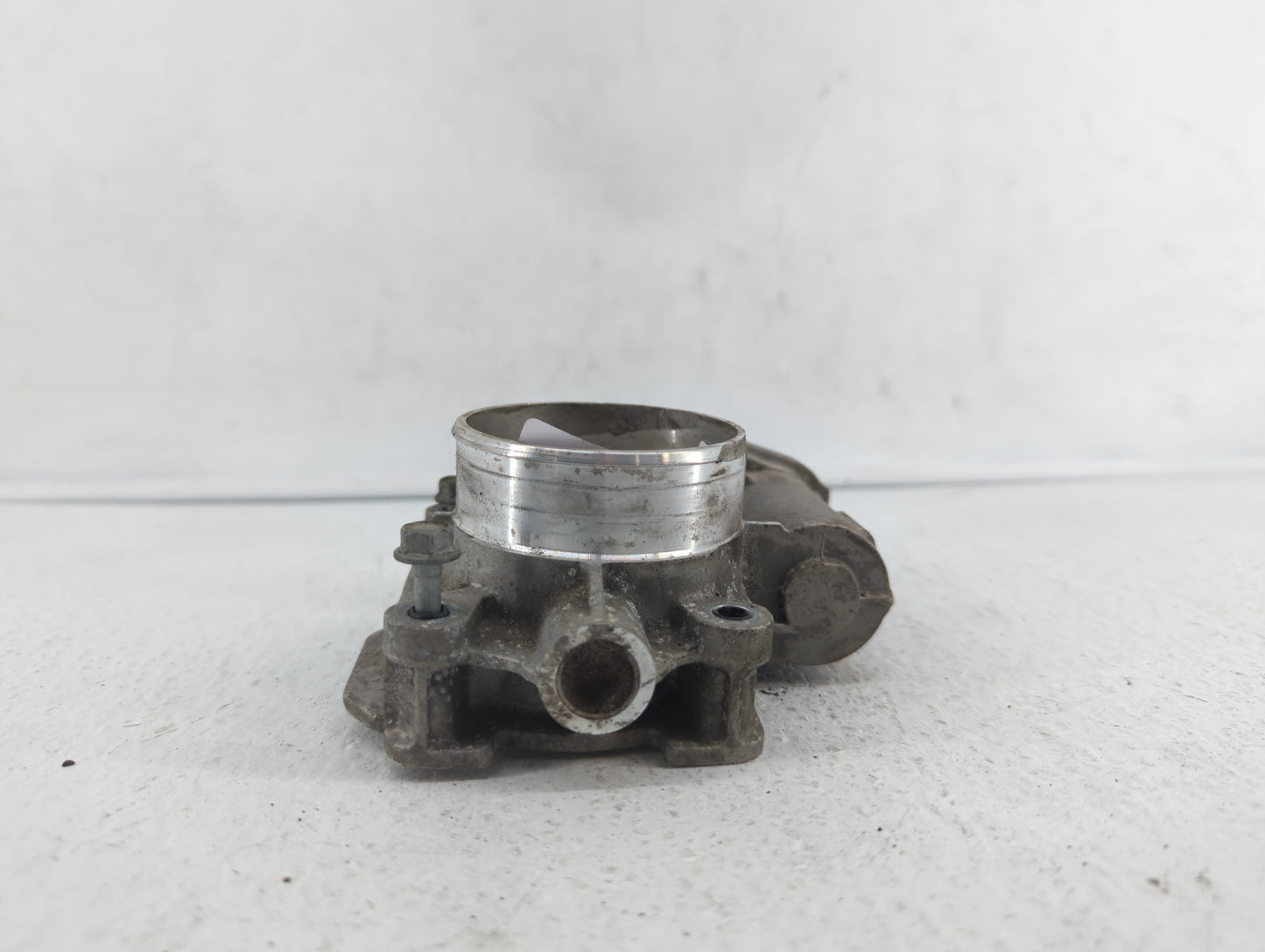 2008-2012 Chevrolet Malibu Throttle Body P/N:9B4G-9F991-A 668AA, 186AA Fits Fits 2007 2008 2009 2010 2011 2012 OEM Used Auto