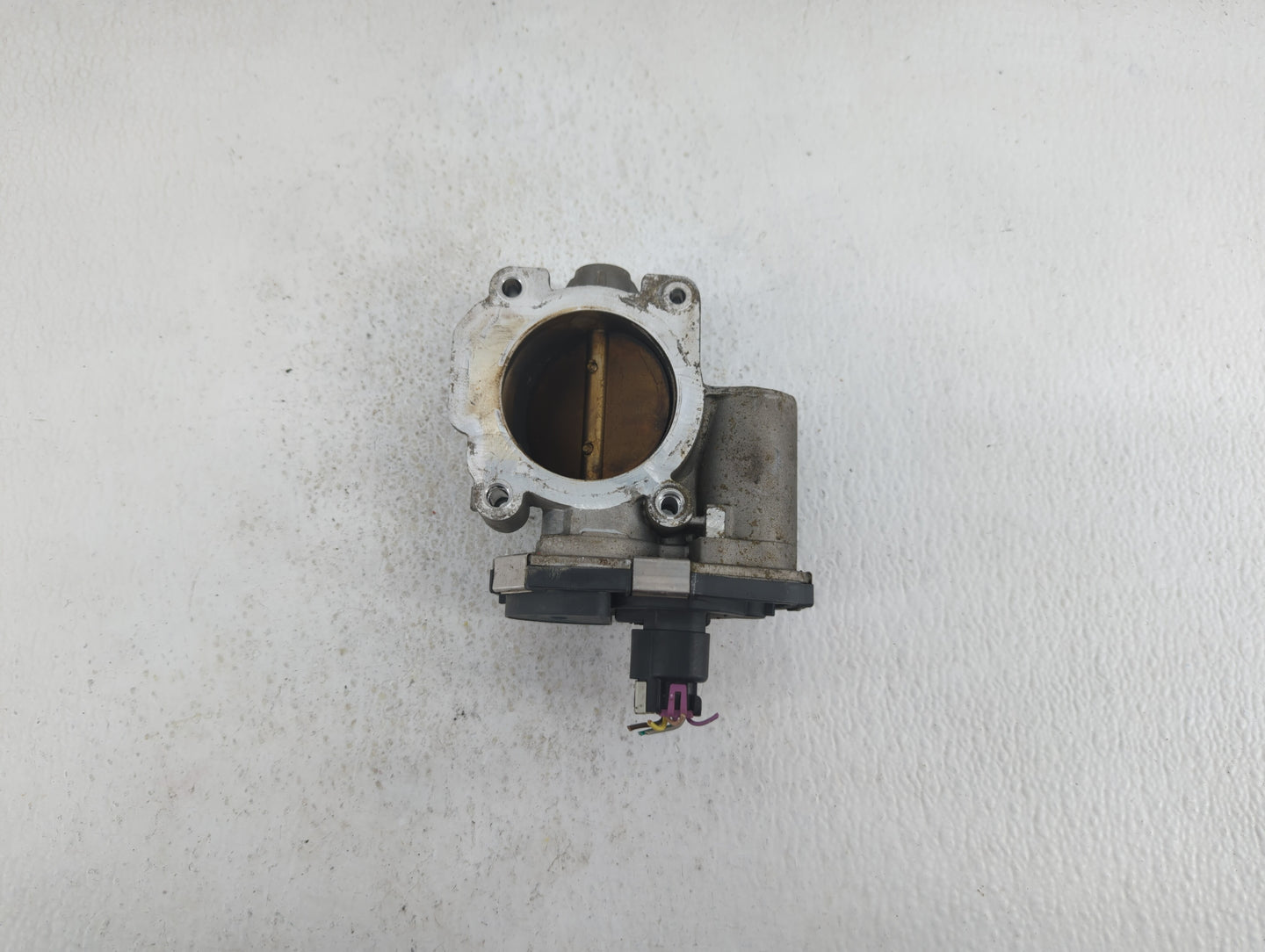 2008-2012 Chevrolet Malibu Throttle Body P/N:9B4G-9F991-A 668AA, 186AA Fits Fits 2007 2008 2009 2010 2011 2012 OEM Used Auto