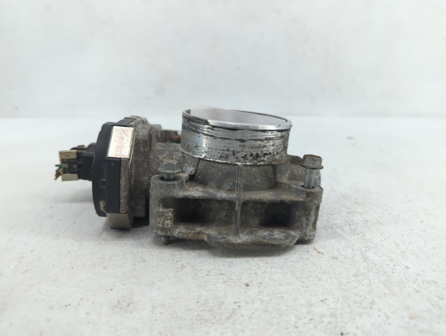 2008-2012 Chevrolet Malibu Throttle Body P/N:9B4G-9F991-A 668AA, 186AA Fits Fits 2007 2008 2009 2010 2011 2012 OEM Used Auto