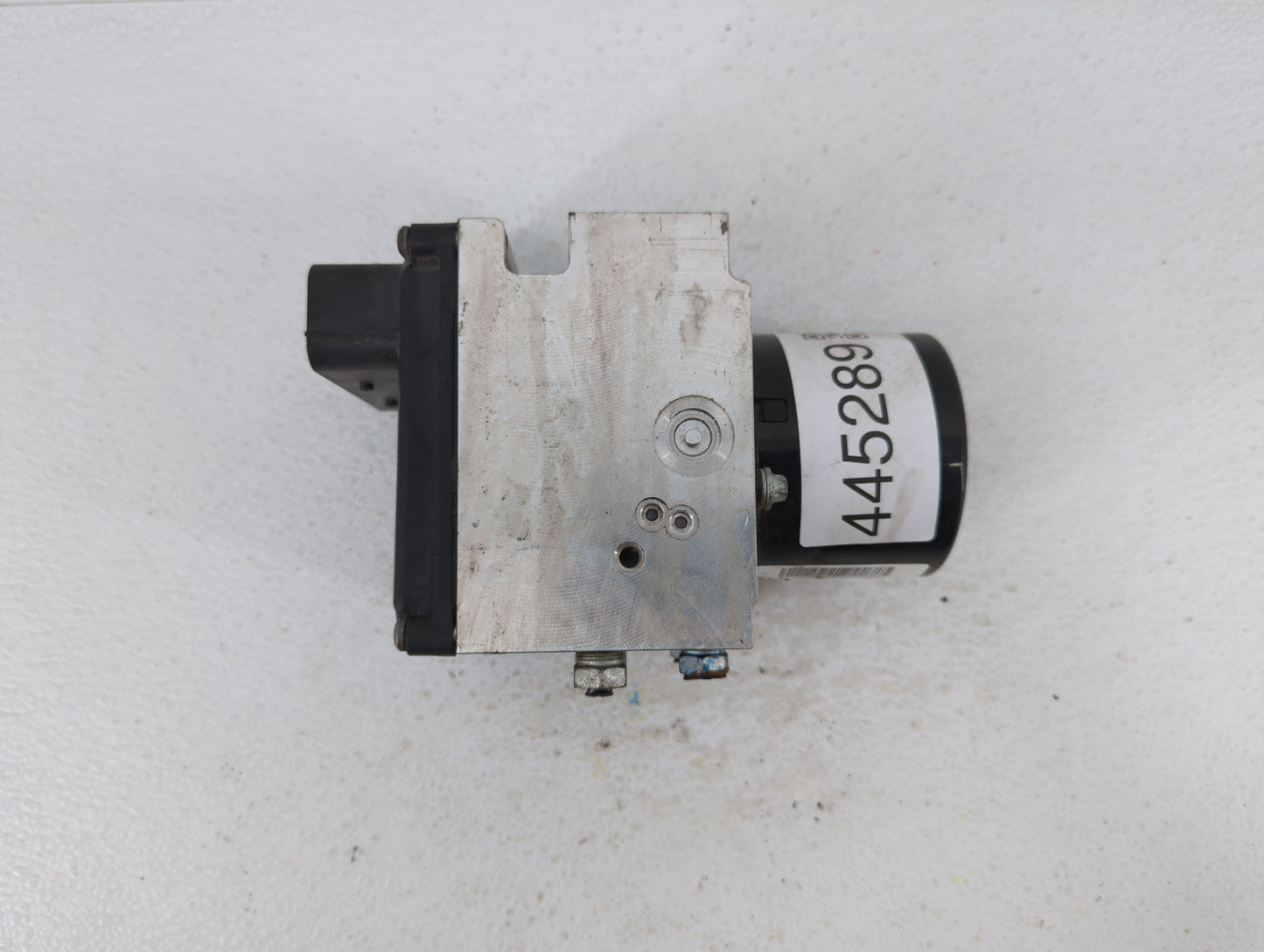 2010 Chevrolet Malibu ABS Pump Control Module Replacement P/N:25949990 20812604 Fits OEM Used Auto Parts - Oemusedautoparts1