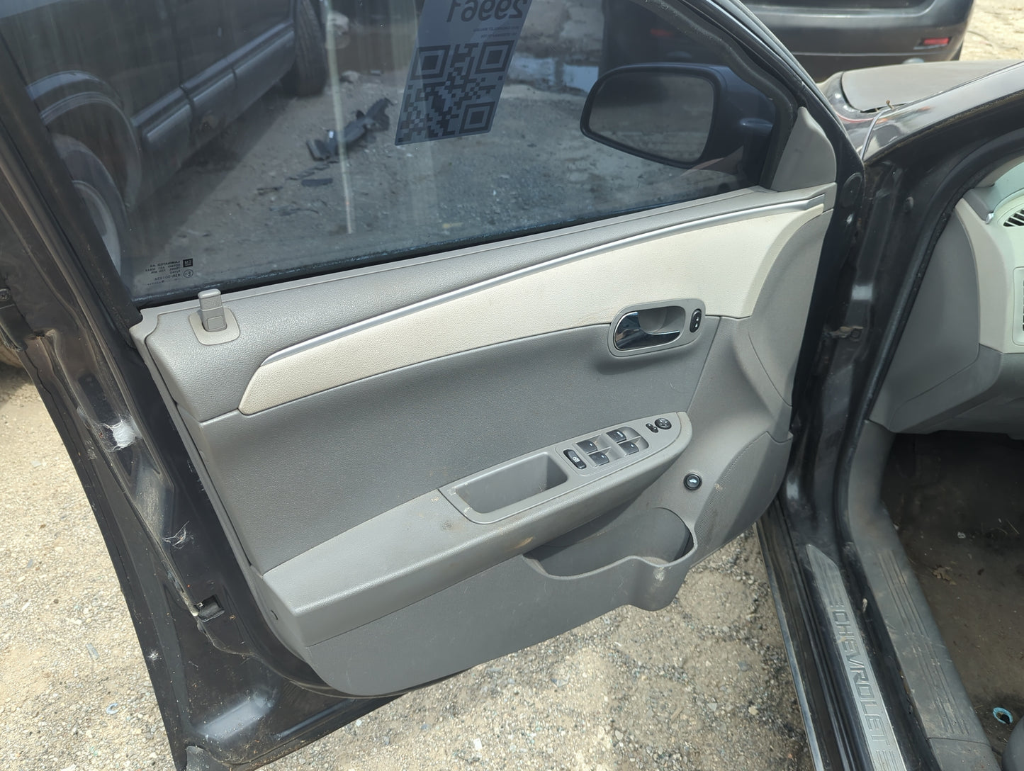 2010 Chevrolet Malibu Front Left Driver Interior Door Panel Trim - Oemusedautoparts1.com