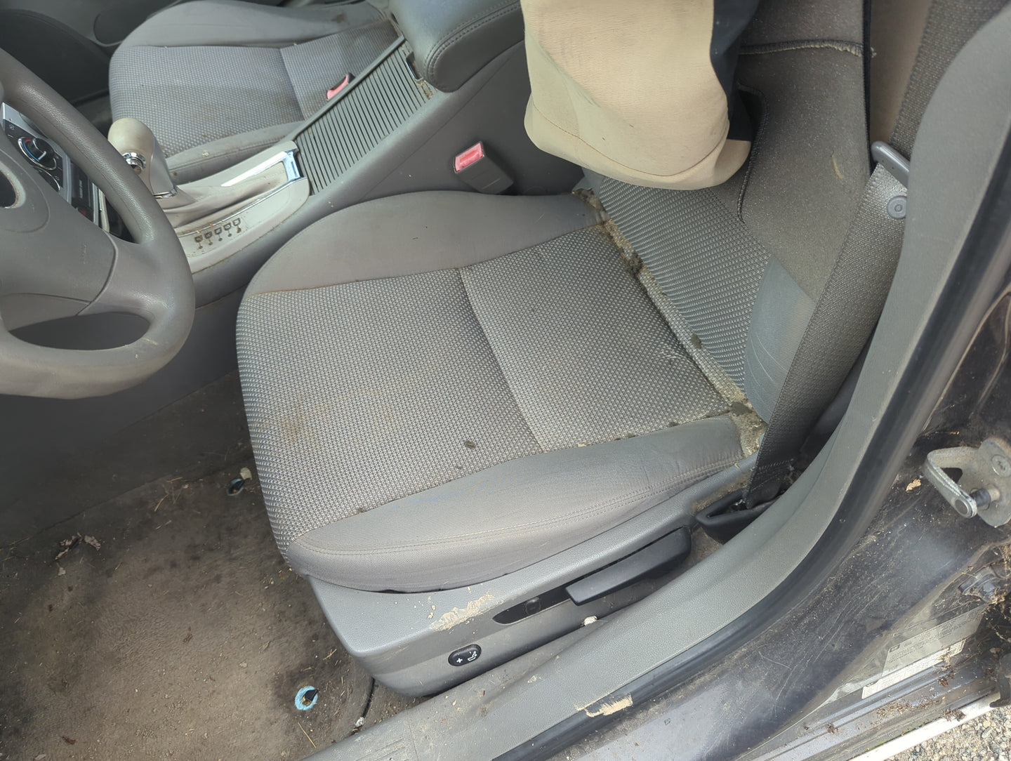 2010-2010 Chevrolet Malibu Driver Front Seat Oem - Oemusedautoparts1.com
