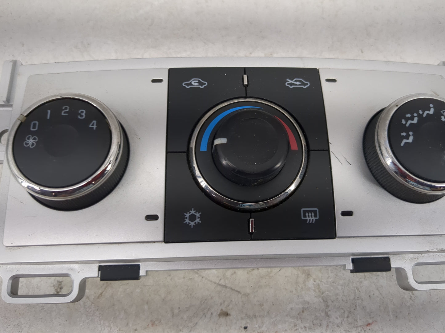 2008-2012 Chevrolet Malibu Climate Control Module Temperature AC/Heater Replacement P/N:28251428 20923130 Fits OEM Used Auto