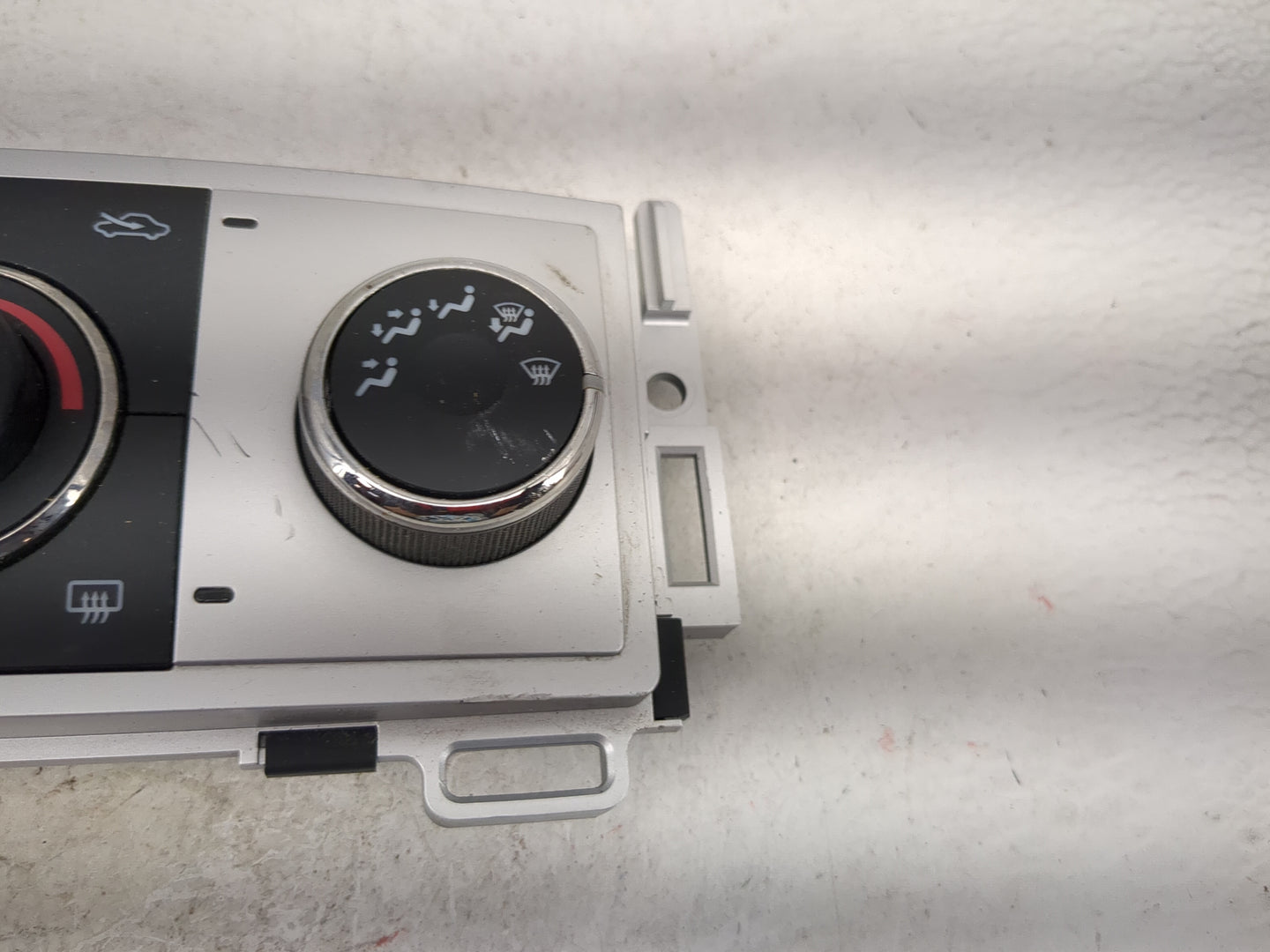 2008-2012 Chevrolet Malibu Climate Control Module Temperature AC/Heater Replacement P/N:28251428 20923130 Fits OEM Used Auto