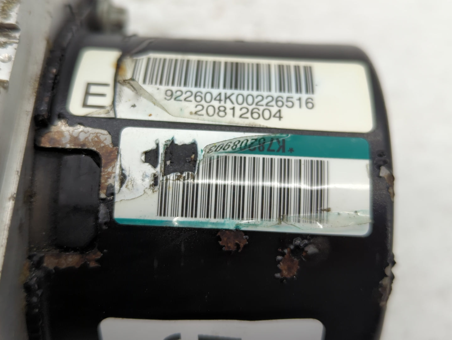 2010 Chevrolet Malibu ABS Pump Control Module Replacement P/N:25949990 20812604 Fits OEM Used Auto Parts - Oemusedautoparts1