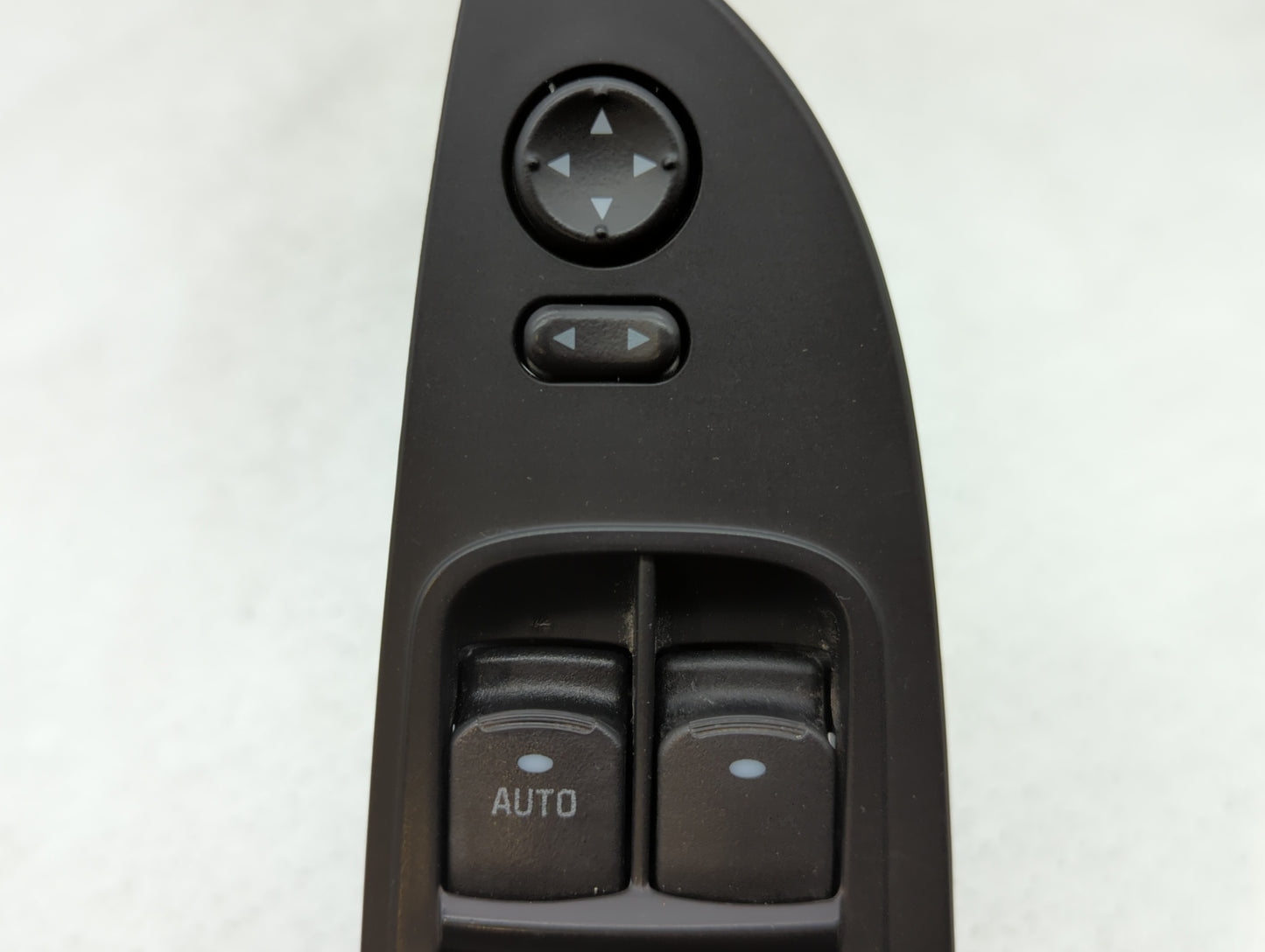 2010 Chevrolet Malibu Passenger Right Power Window Switch 25993398 - Oemusedautoparts1.com