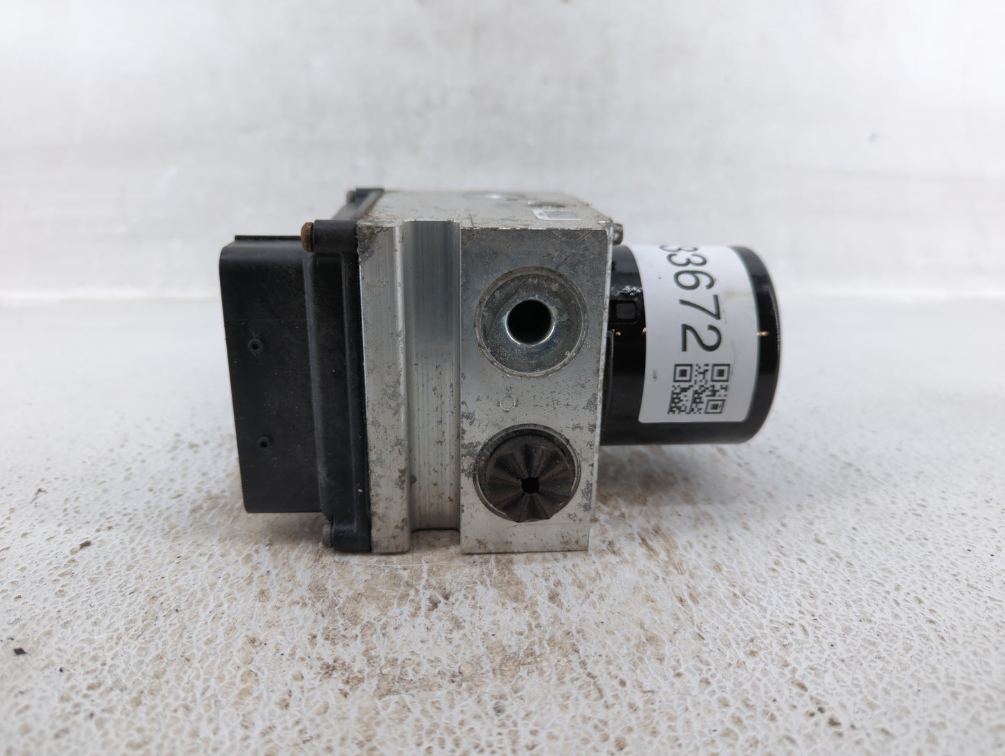 2010 Chevrolet Malibu ABS Pump Control Module Replacement P/N:25949990 20812604 Fits OEM Used Auto Parts - Oemusedautoparts1