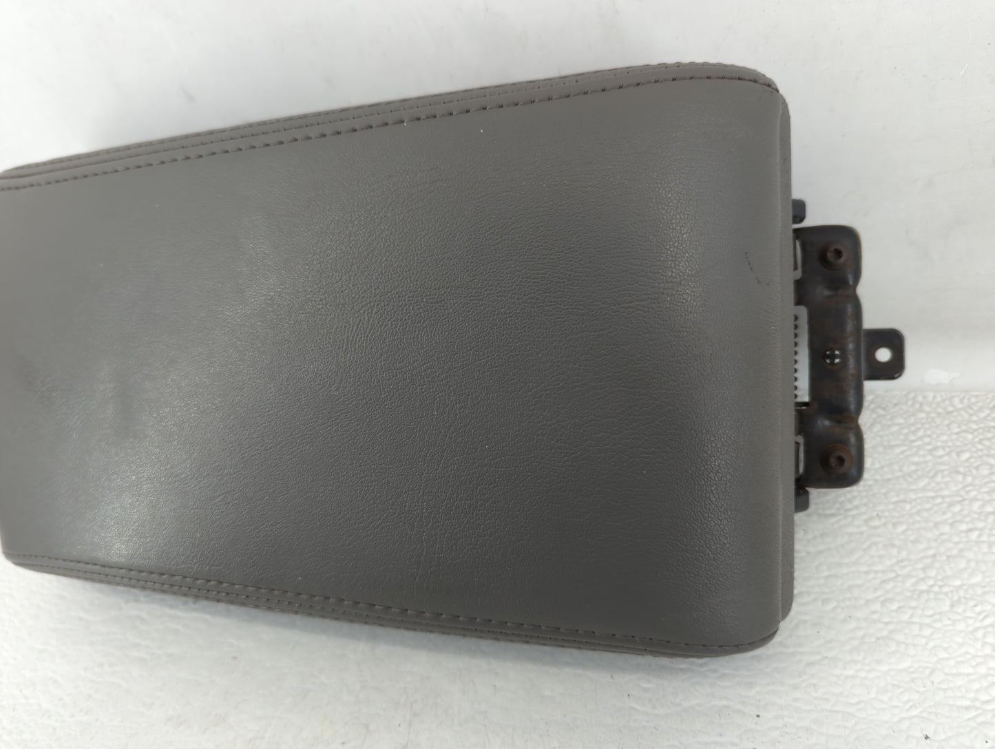 2010 Chevrolet Malibu Center Console Armrest Cover Lid - Oemusedautoparts1.com