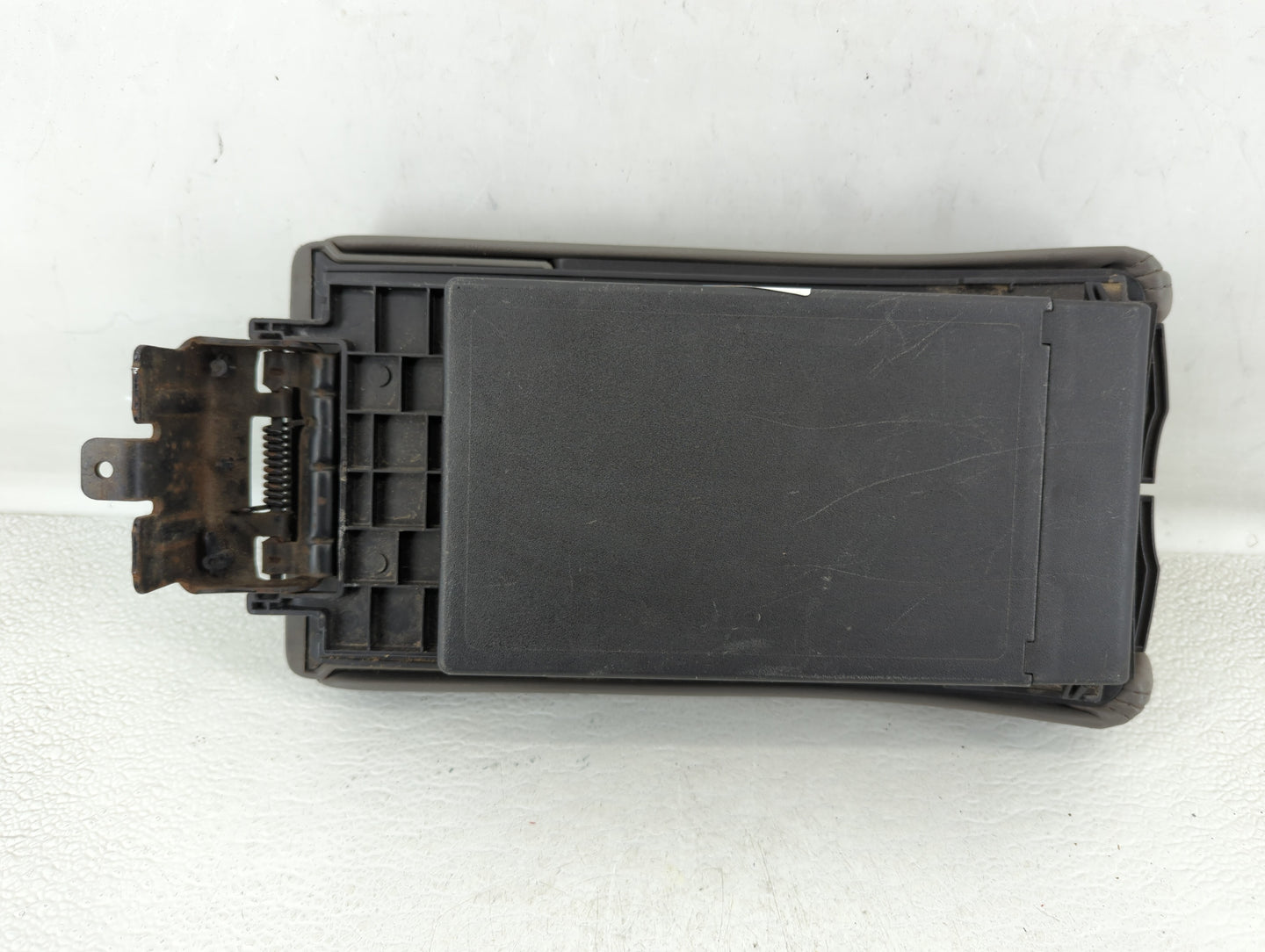 2010 Chevrolet Malibu Center Console Armrest Cover Lid - Oemusedautoparts1.com