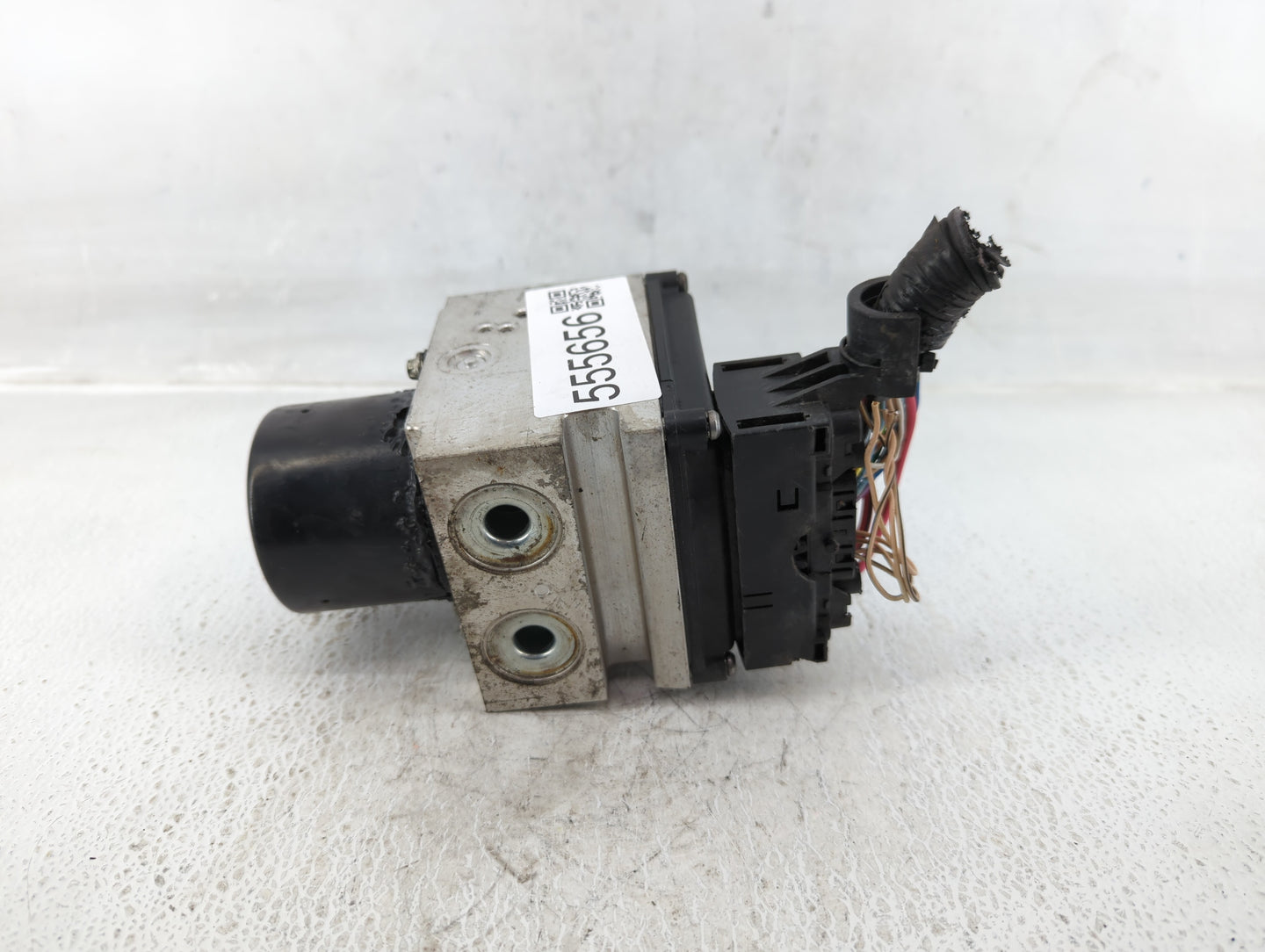 2010 Chevrolet Malibu ABS Pump Control Module Replacement P/N:25949990 Fits OEM Used Auto Parts - Oemusedautoparts1.com