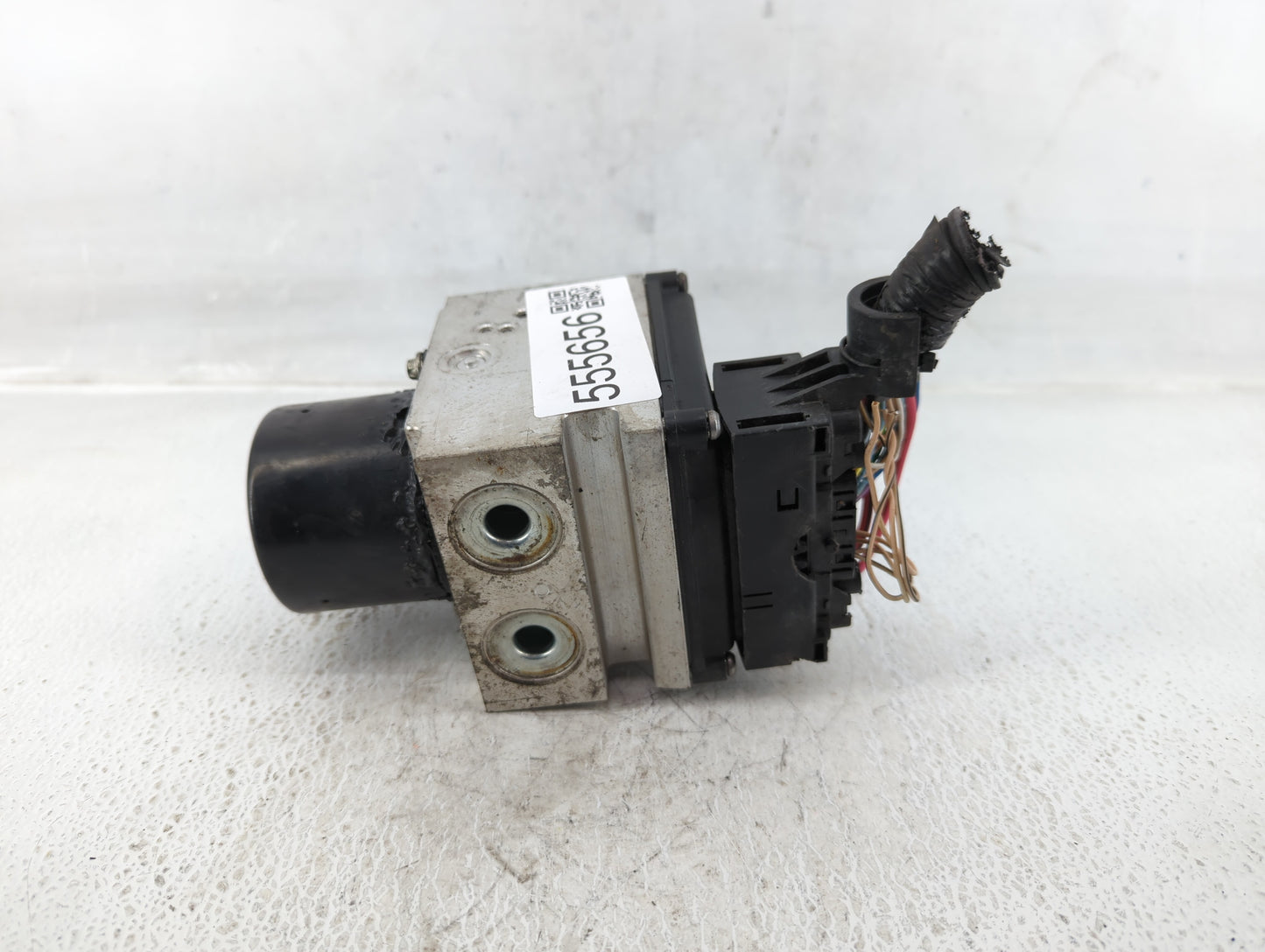 2010 Chevrolet Malibu ABS Pump Control Module Replacement P/N:25949990 Fits OEM Used Auto Parts - Oemusedautoparts1.com