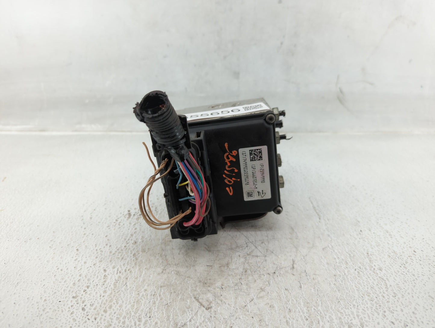 2010 Chevrolet Malibu ABS Pump Control Module Replacement P/N:25949990 Fits OEM Used Auto Parts - Oemusedautoparts1.com