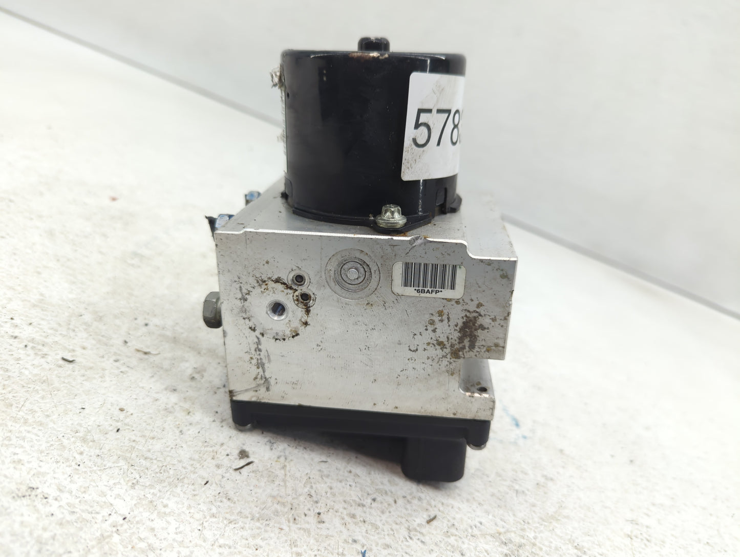2010 Chevrolet Malibu ABS Pump Control Module Replacement P/N:25949990 Fits OEM Used Auto Parts - Oemusedautoparts1.com