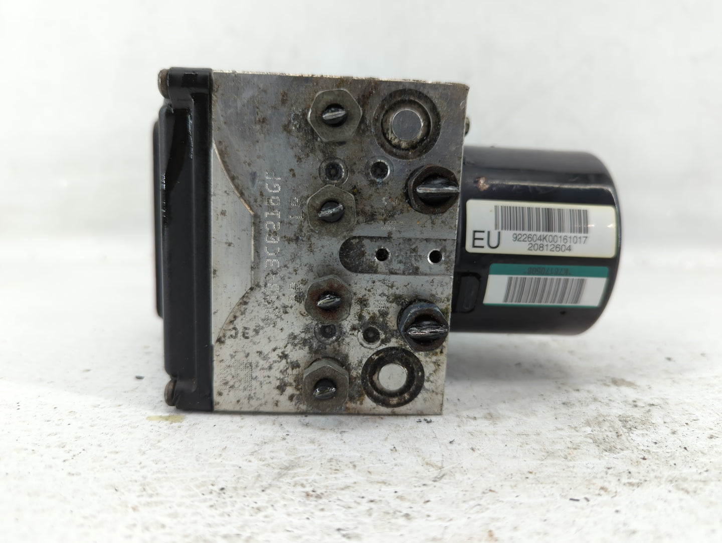 2010 Chevrolet Malibu ABS Pump Control Module Replacement P/N:25949990 Fits OEM Used Auto Parts - Oemusedautoparts1.com