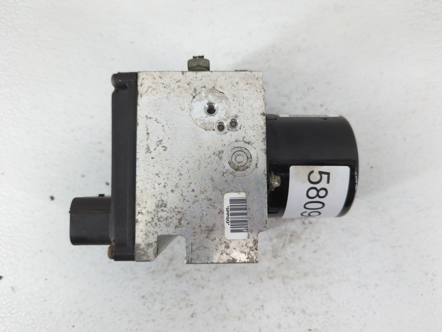 2010 Chevrolet Malibu ABS Pump Control Module Replacement P/N:25949990 Fits OEM Used Auto Parts - Oemusedautoparts1.com