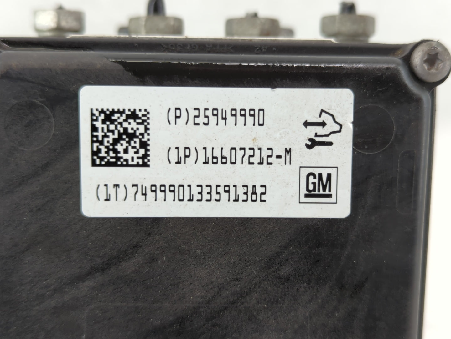 2010 Chevrolet Malibu ABS Pump Control Module Replacement P/N:25949990 Fits OEM Used Auto Parts - Oemusedautoparts1.com
