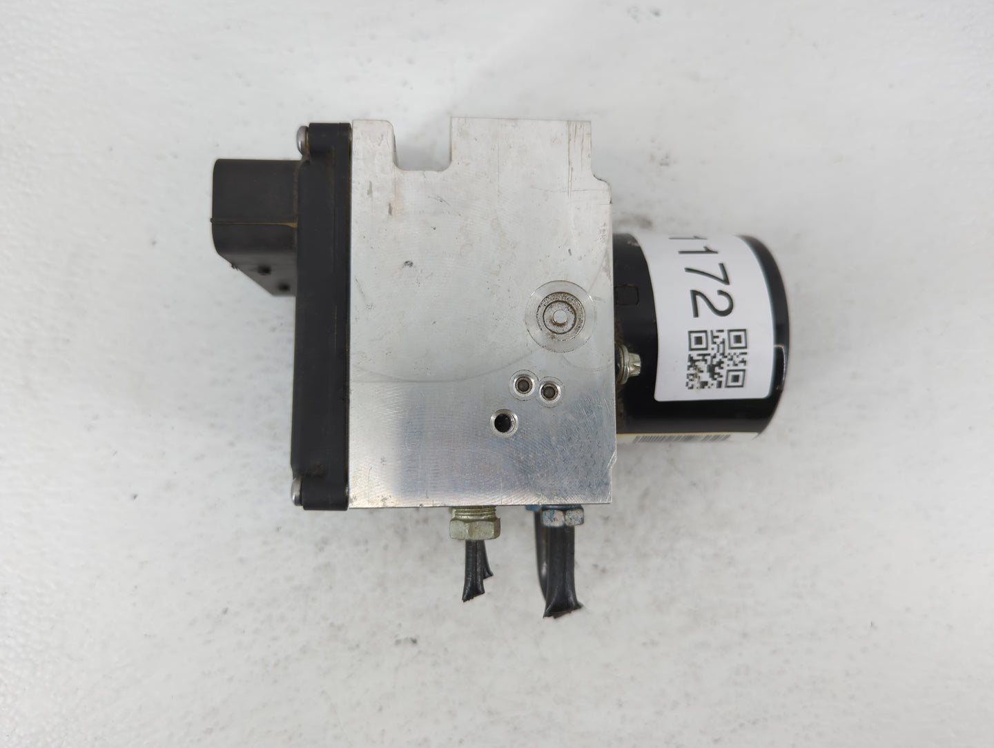 2010 Chevrolet Malibu ABS Pump Control Module Replacement P/N:25949990 Fits OEM Used Auto Parts - Oemusedautoparts1.com