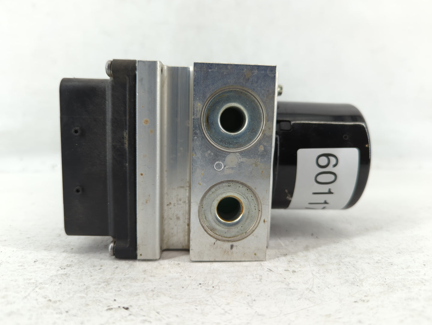 2010 Chevrolet Malibu ABS Pump Control Module Replacement P/N:25949990 Fits OEM Used Auto Parts - Oemusedautoparts1.com