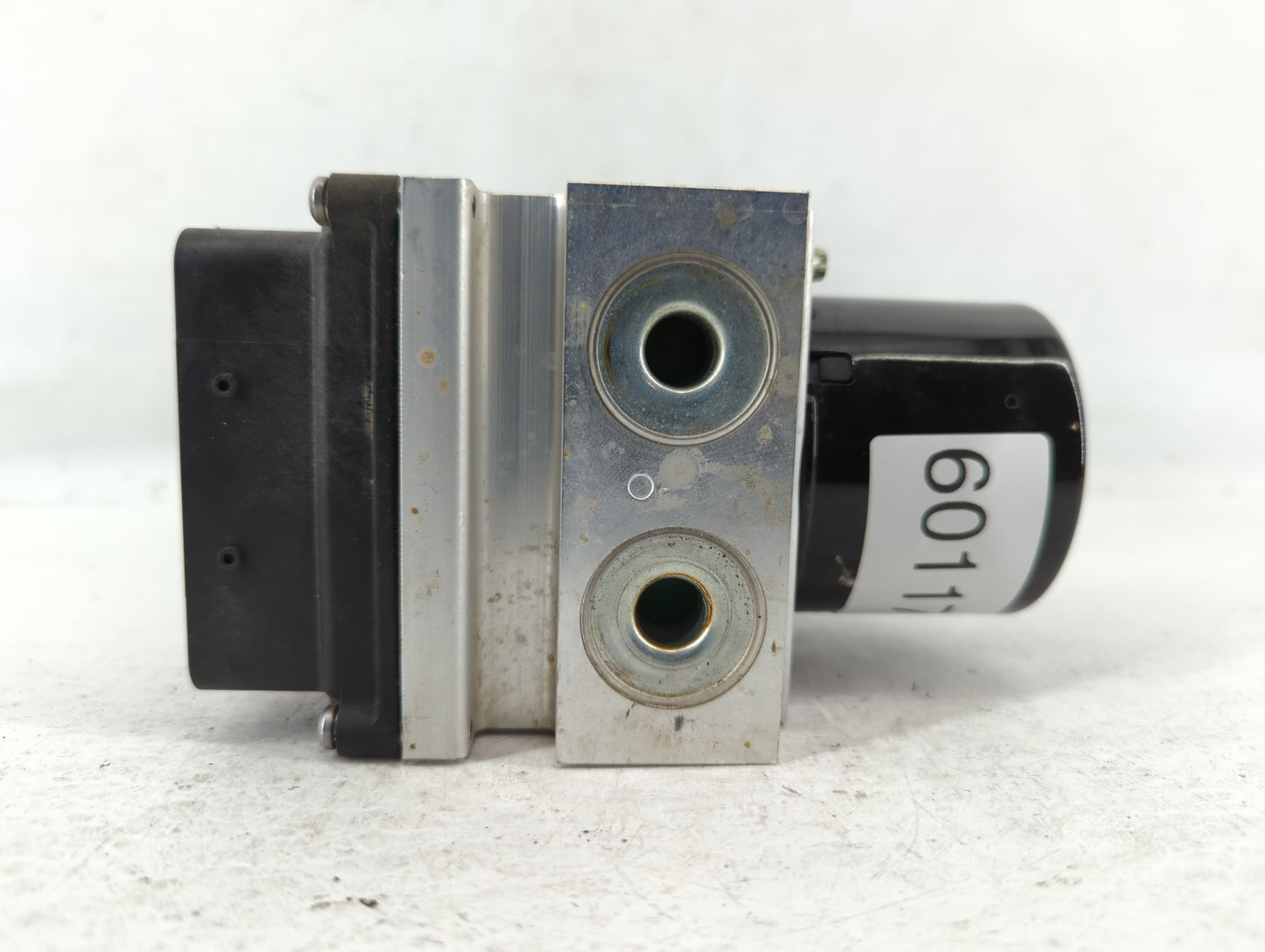 2010 Chevrolet Malibu ABS Pump Control Module Replacement P/N:25949990 Fits OEM Used Auto Parts - Oemusedautoparts1.com