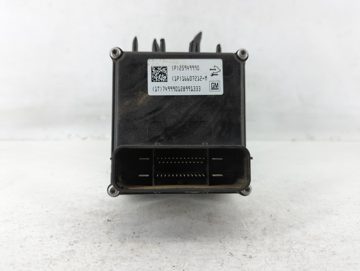 2010 Chevrolet Malibu ABS Pump Control Module Replacement P/N:25949990 Fits OEM Used Auto Parts - Oemusedautoparts1.com