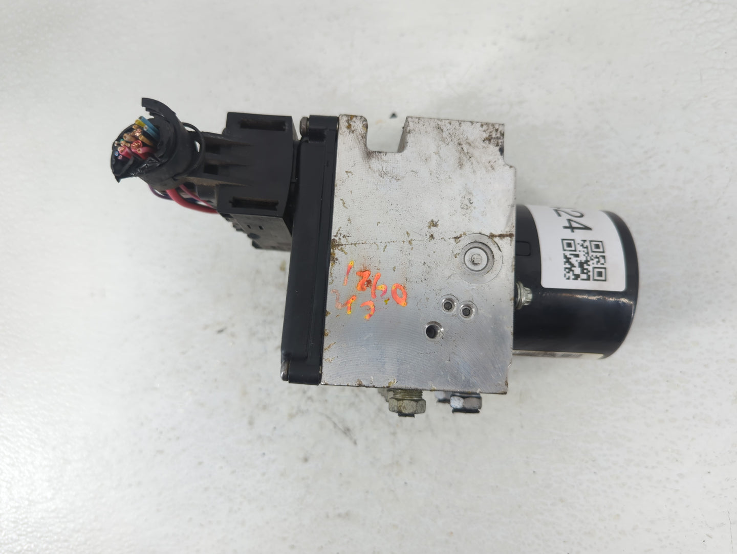 2010 Chevrolet Malibu ABS Pump Control Module Replacement P/N:25949990 Fits OEM Used Auto Parts - Oemusedautoparts1.com