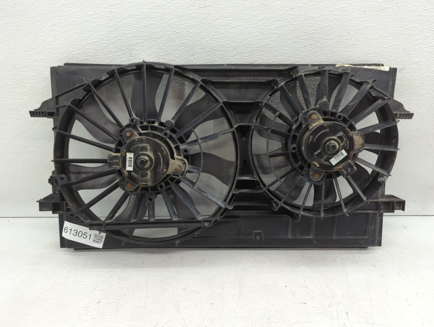 2004-2012 Chevrolet Malibu Left Radiator Fan Motor Assembly Black - Oemusedautoparts1.com