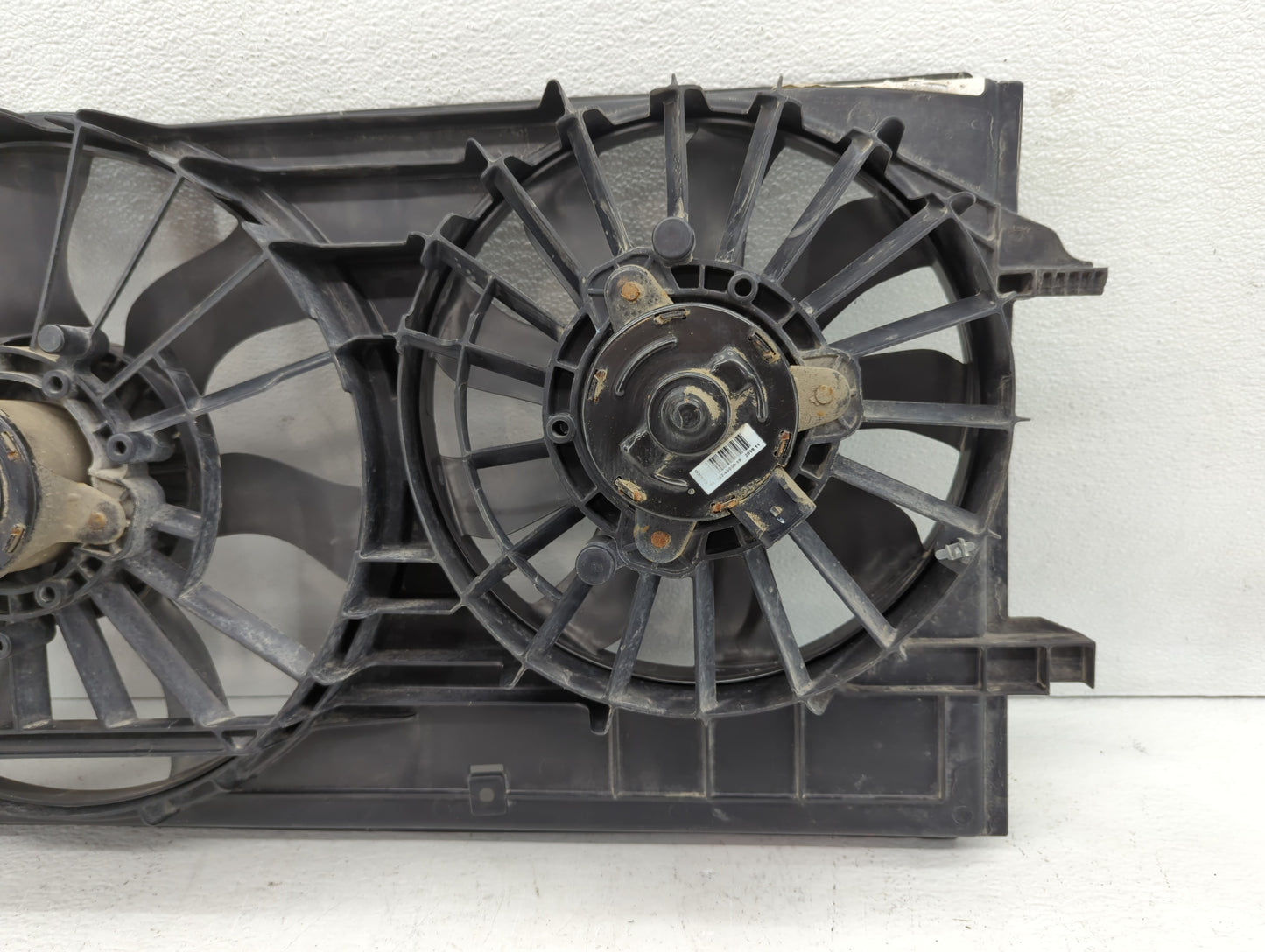 2004-2012 Chevrolet Malibu Left Radiator Fan Motor Assembly Black - Oemusedautoparts1.com