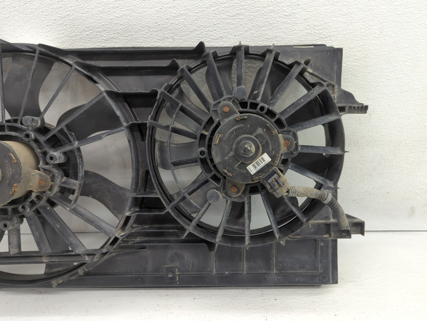 2004-2012 Chevrolet Malibu Left Radiator Fan Motor Assembly - Oemusedautoparts1.com