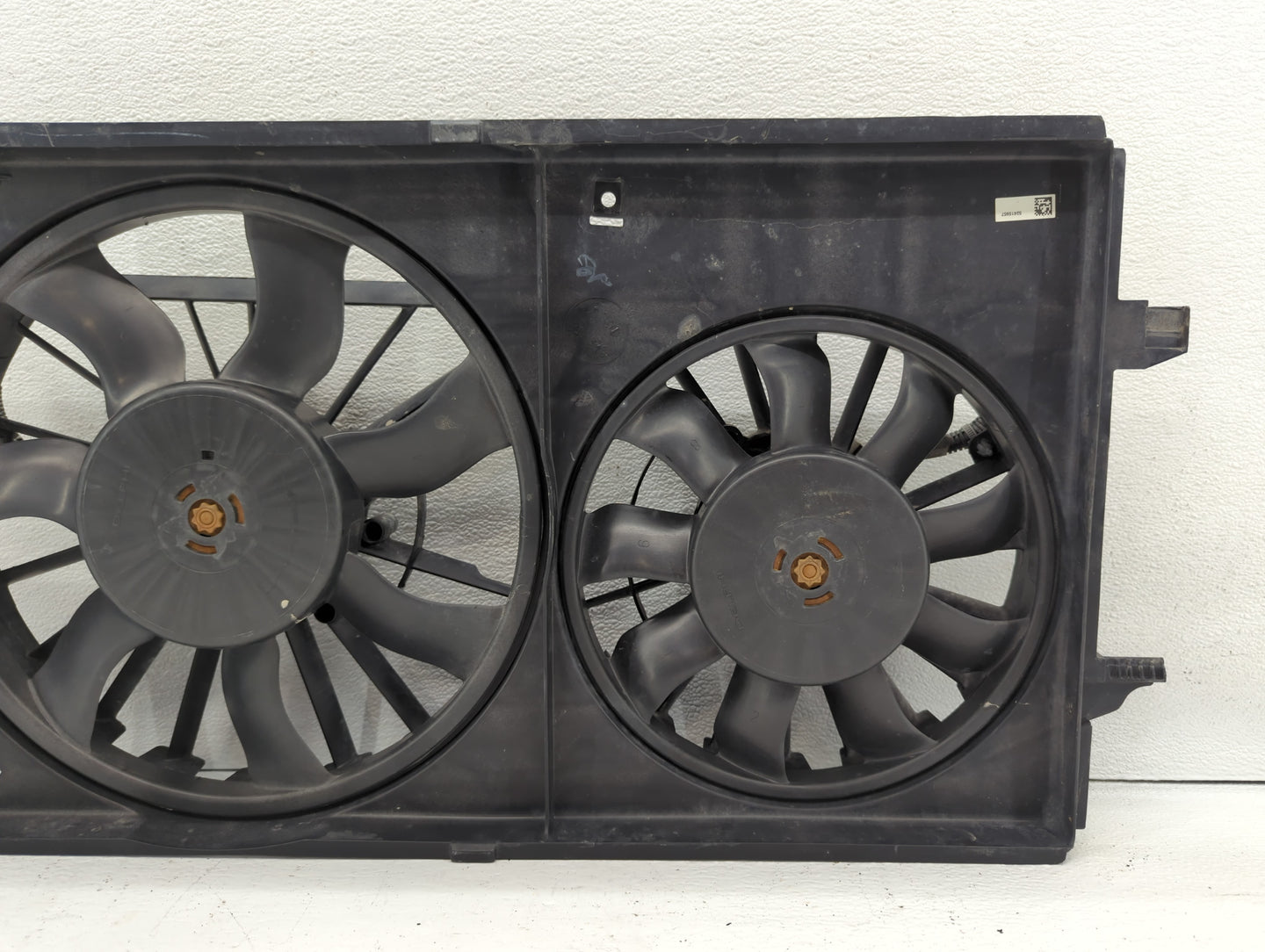 2004-2012 Chevrolet Malibu Left Radiator Fan Motor Assembly - Oemusedautoparts1.com