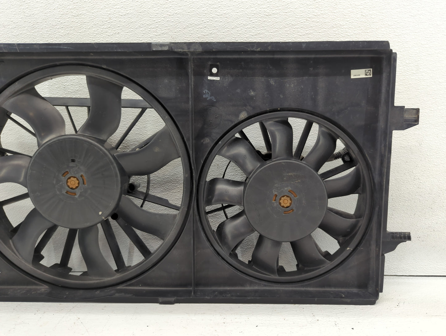 2004-2012 Chevrolet Malibu Left Radiator Fan Motor Assembly - Oemusedautoparts1.com