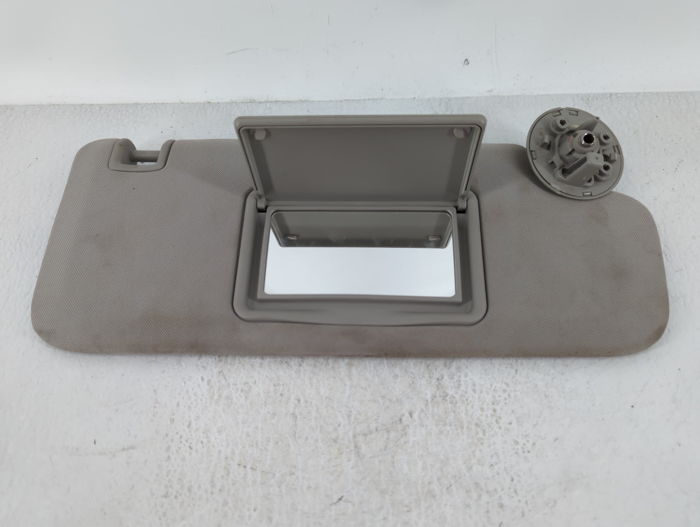 2004-2012 Chevrolet Malibu Sun Visor Shade Replacement Passenger Right Mirror Fits Fits 2004 2005 2008 2009 2010 2011 2012 O