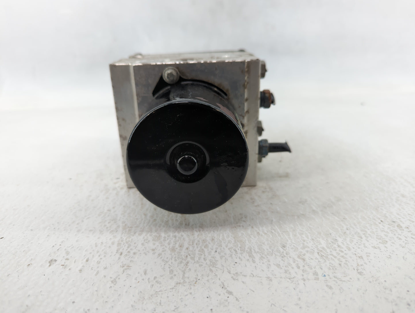 2010 Chevrolet Malibu ABS Pump Control Module Replacement P/N:16607212-N 25949990 Fits OEM Used Auto Parts - Oemusedautopart