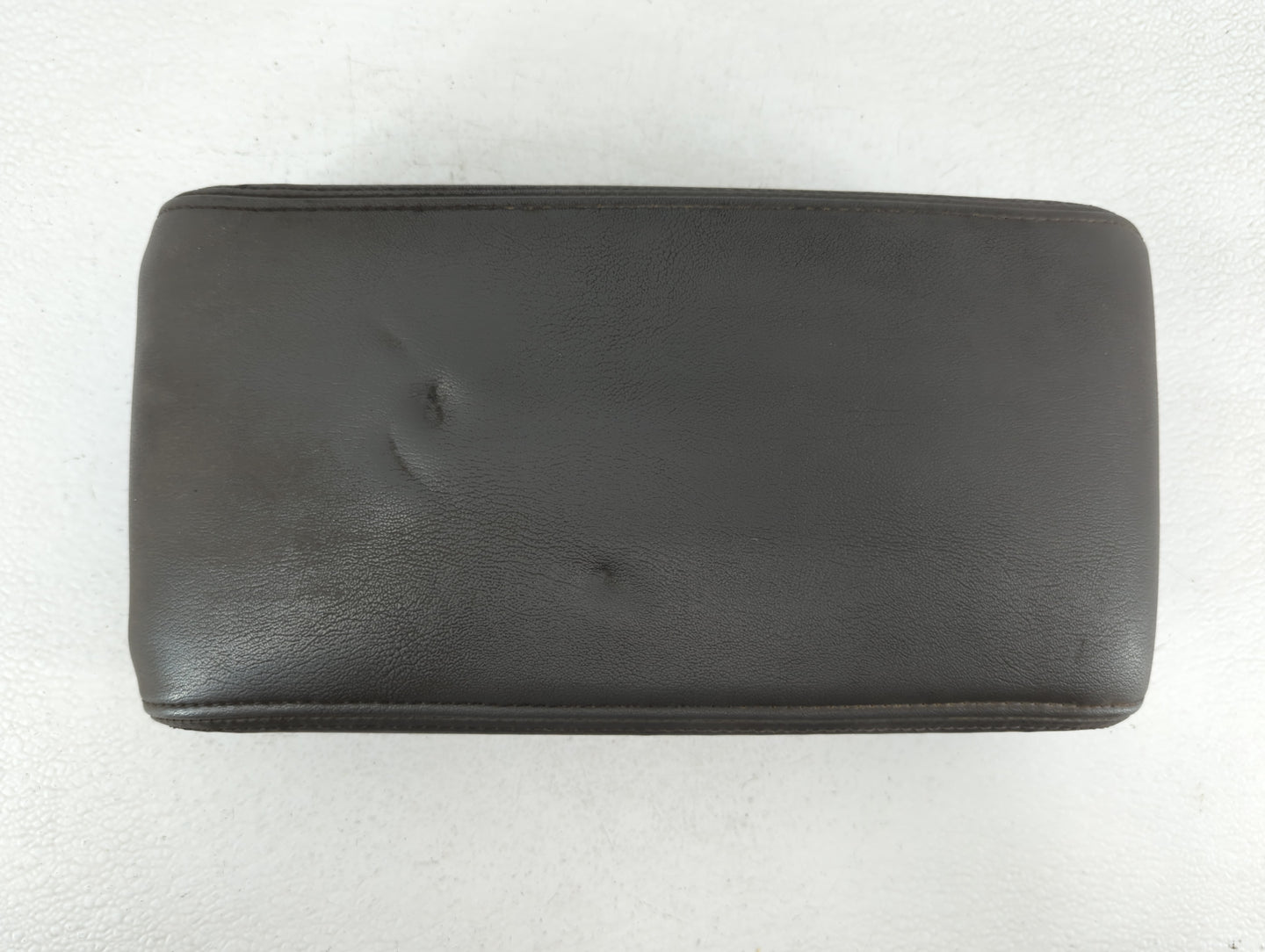 2010 Chevrolet Malibu Center Console Armrest Cover Lid Black - Oemusedautoparts1.com
