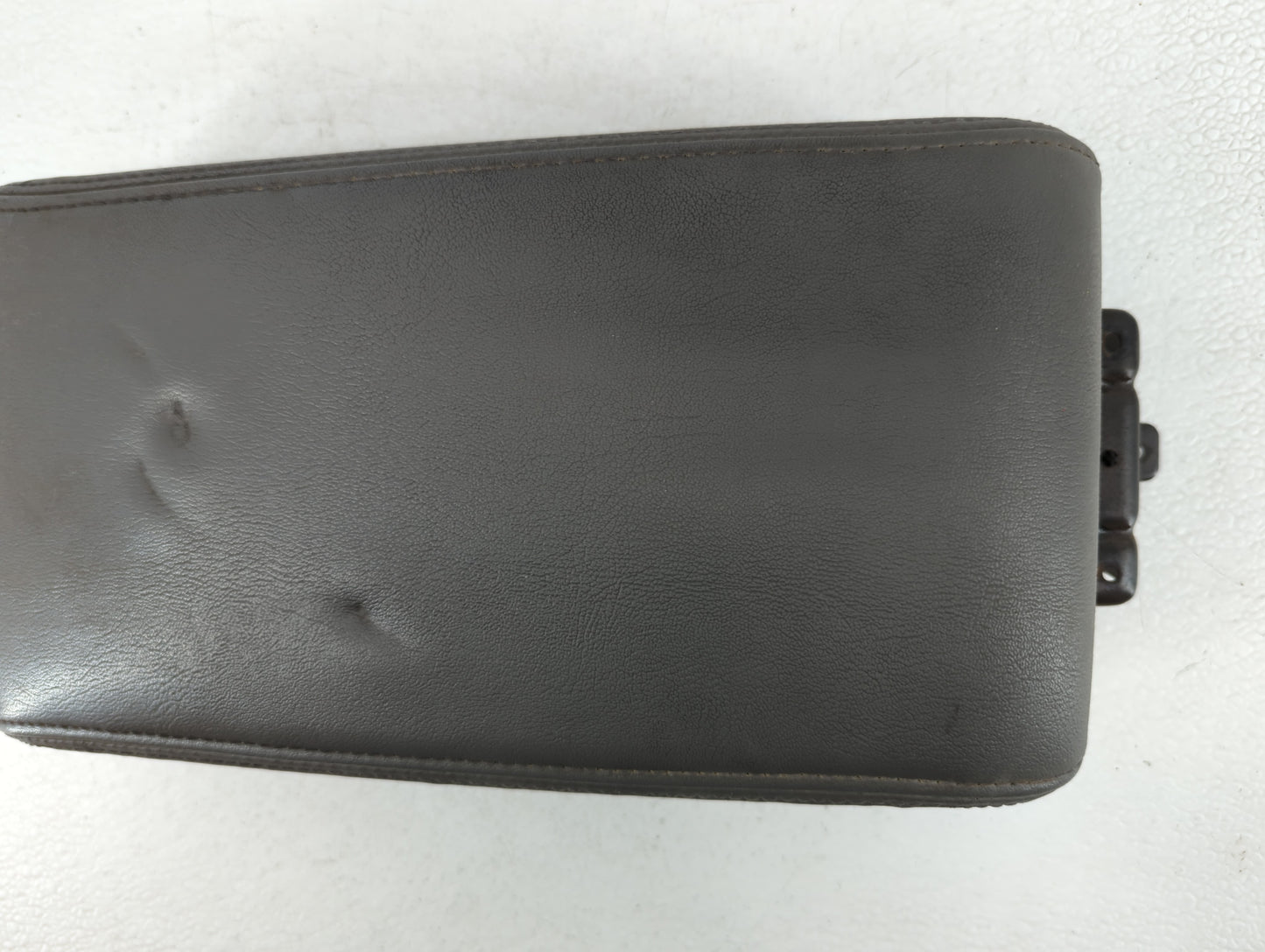 2010 Chevrolet Malibu Center Console Armrest Cover Lid Black - Oemusedautoparts1.com