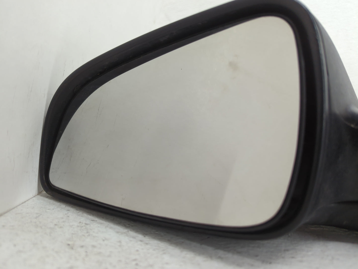 2008-2012 Chevrolet Malibu Driver Side View Mirror - Left Door Mirror OEM Used - Oemusedautoparts1.com