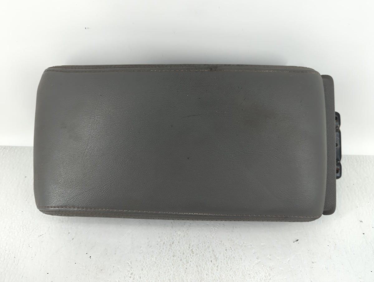 2010 Chevrolet Malibu Center Console Armrest Cover Lid Black 625631 - Oemusedautoparts1.com