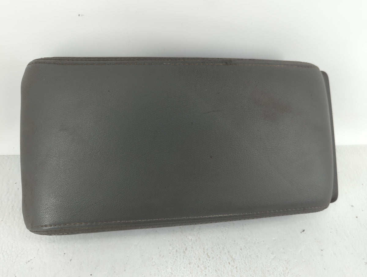 2010 Chevrolet Malibu Center Console Armrest Cover Lid Black 625631 - Oemusedautoparts1.com