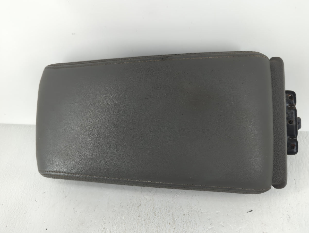2010 Chevrolet Malibu Center Console Armrest Cover Lid Black 625631 - Oemusedautoparts1.com