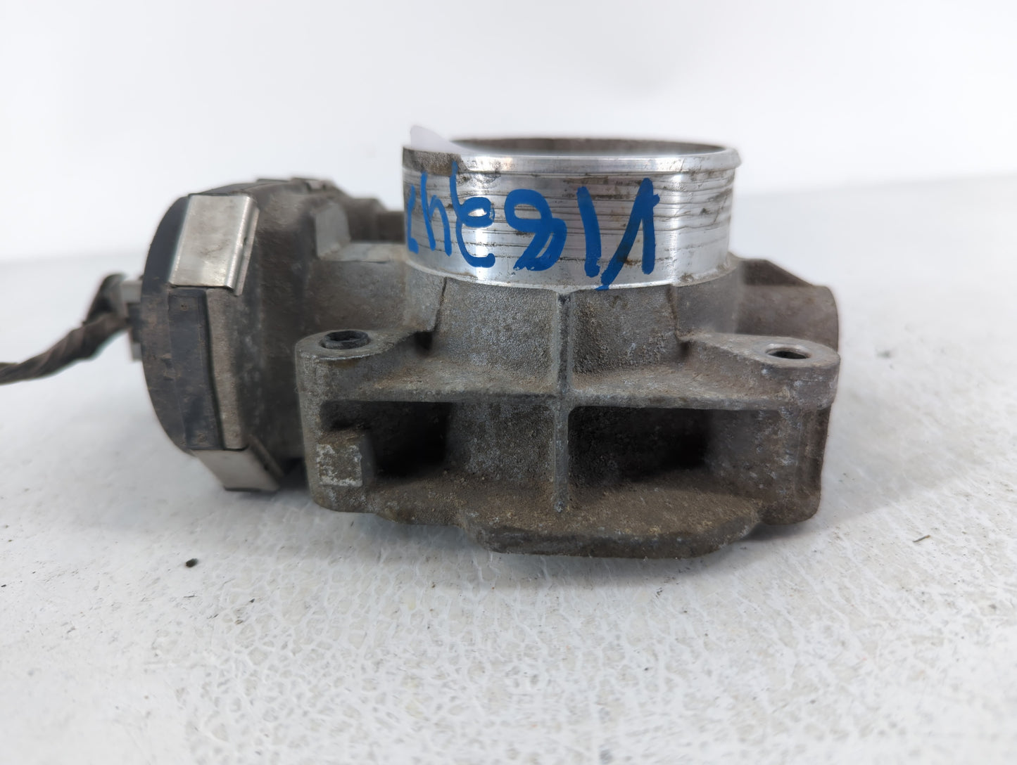 2008-2012 Chevrolet Malibu Throttle Body P/N:202 9 AA 668AA 2051 C Fits Fits 2007 2008 2009 2010 2011 2012 OEM Used Auto Par