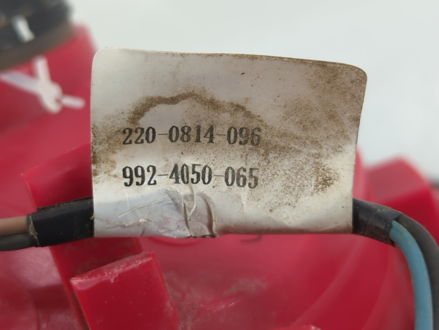 2008-2012 Chevrolet Malibu Tail Light Assembly Passenger Right OEM P/N:992 4050 065 220 0814 096 Fits OEM Used Auto Parts - 