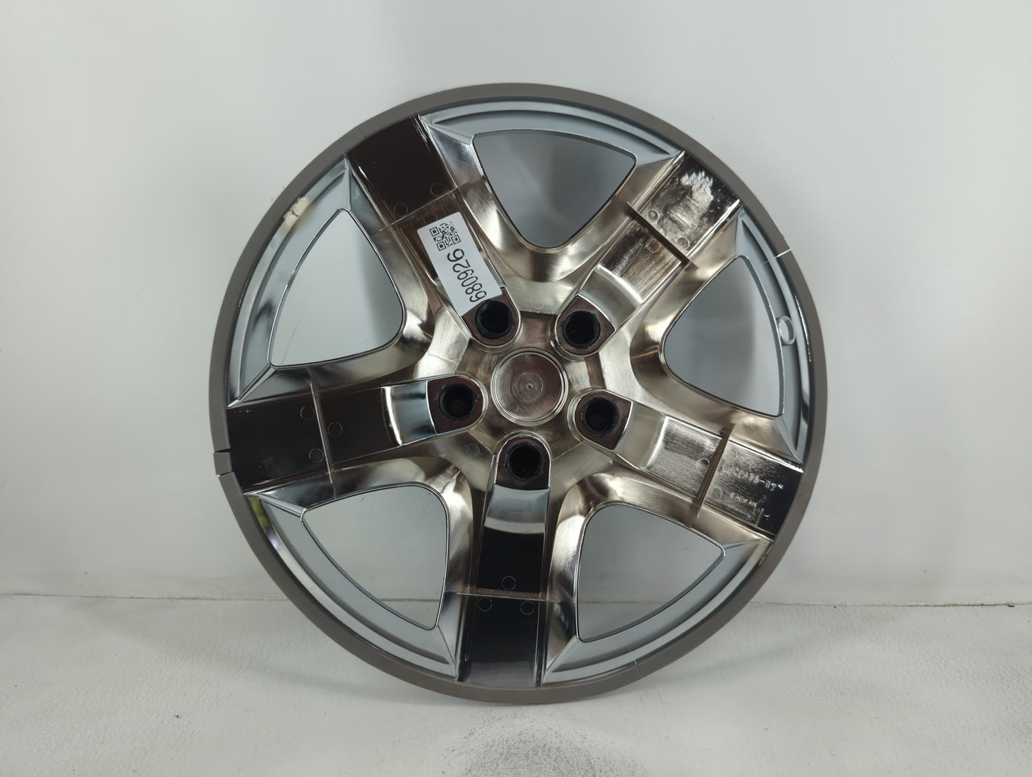 2010 Chevrolet Malibu CENTER WHEEL COVER HUB CAP - Oemusedautoparts1.com